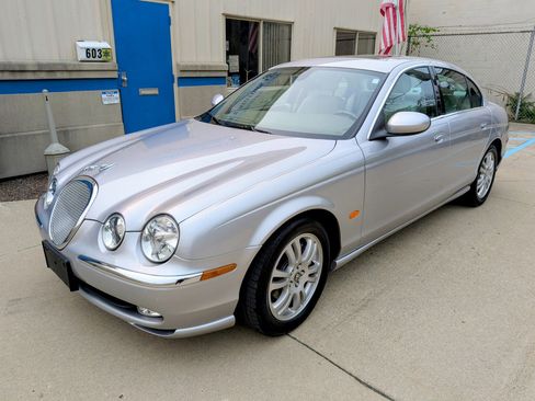 Used 2003 Jaguar S-TYPE 4.2 RWD image 1