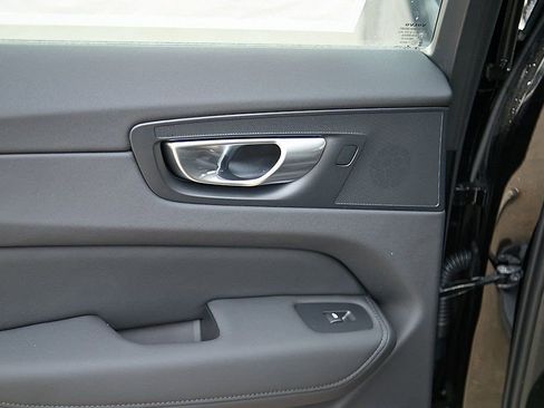 New 2026 Volvo XC60 B5 Plus w/ Protection Package Premier image 20