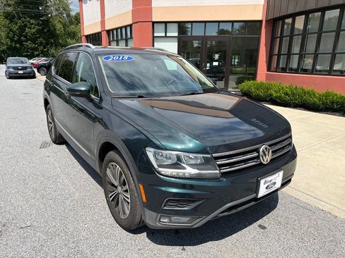 Used 2018 Volkswagen Tiguan SEL AWD/4WD image 9