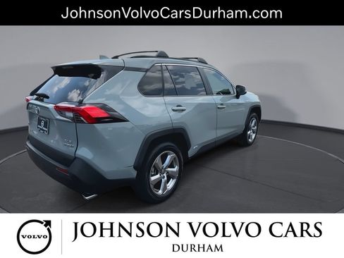 Used 2021 Toyota RAV4 XLE Premium AWD/4WD image 8