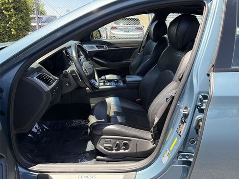 Used 2018 Genesis G80 3.3T Sport RWD image 12