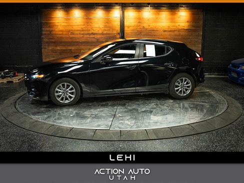 Used 2022 MAZDA MAZDA3 s image 1