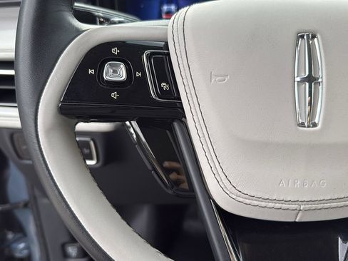 Used 2025 Lincoln Aviator Reserve w/ Illumination Package image 17