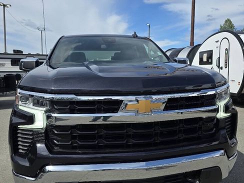 Used 2024 Chevrolet Silverado 1500 LT AWD/4WD image 3