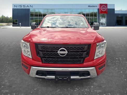Used 2024 Nissan Titan SV w/ SV Convenience Package AWD/4WD image 2