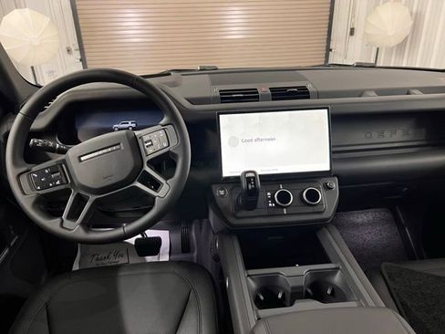 New 2026 Land Rover Defender 130 X-Dynamic SE image 19