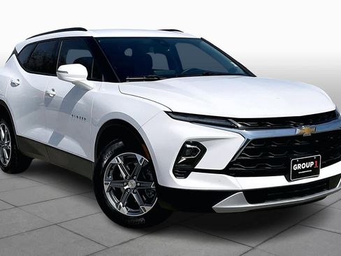 Certified 2023 Chevrolet Blazer LT image 3