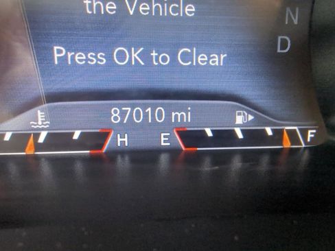 Used 2020 Jeep Cherokee Trailhawk w/ Cold Weather Group AWD/4WD image 24