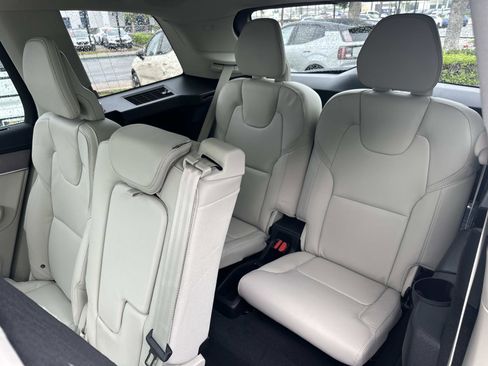 New 2026 Volvo XC90 T8 Ultra w/ Protection Package Premier image 18