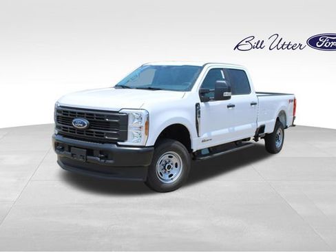 New 2026 Ford F250 XL w/ FX4 Off-Road Package AWD/4WD image 1