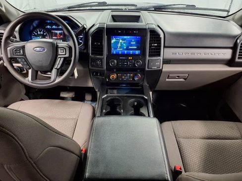 Used 2022 Ford F250 XLT w/ Black Appearance Package AWD/4WD image 9