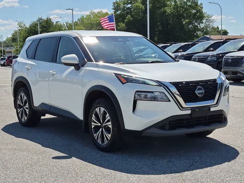 Used 2023 Nissan Rogue SV AWD/4WD image 2
