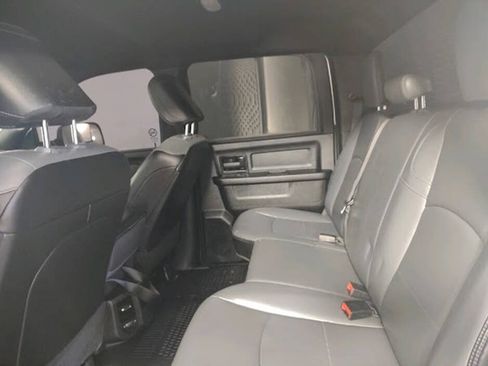 Used 2022 RAM 2500 Tradesman w/ Chrome Appearance Group AWD/4WD image 15