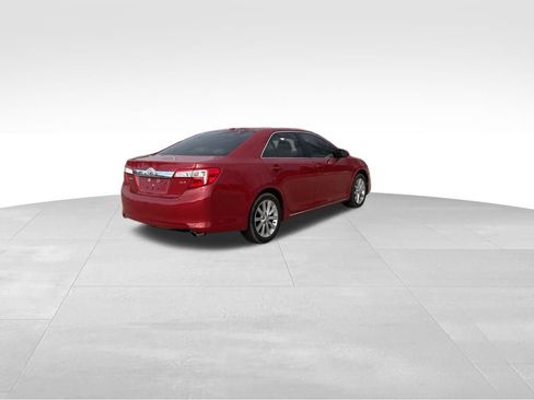 Used 2012 Toyota Camry XLE w/ Convenience Pkg image 5