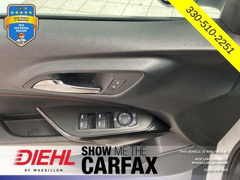 Used 2024 Chevrolet Trax RS w/ Sunroof Package FWD image 24