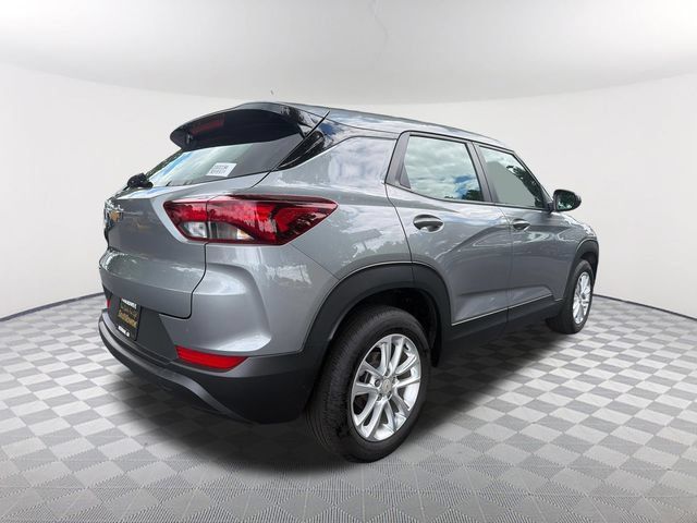 Used 2025 Chevrolet TrailBlazer LS FWD image 5