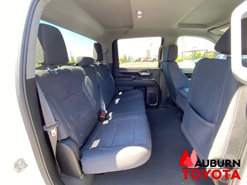 Used 2024 Chevrolet Silverado 2500 LT AWD/4WD image 19