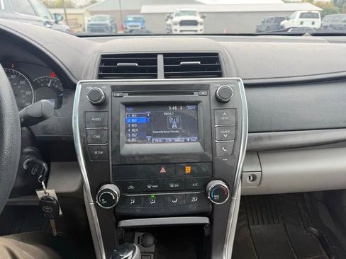 Used 2015 Toyota Camry LE FWD image 10
