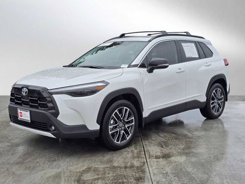 Used 2026 Toyota Corolla Cross XLE w/ Convenience Package image 3