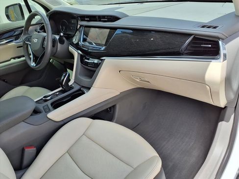 Certified 2023 Cadillac XT6 Premium Luxury image 8