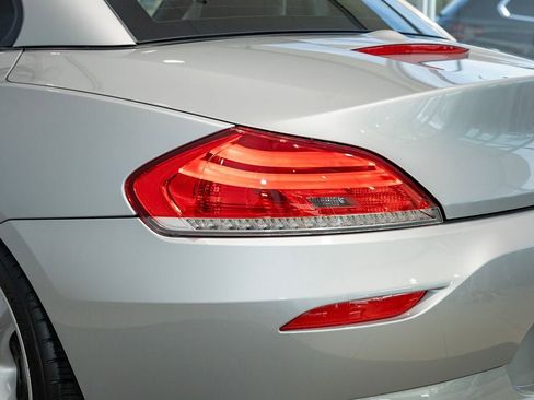 Used 2015 BMW Z4 sDrive35is RWD image 3