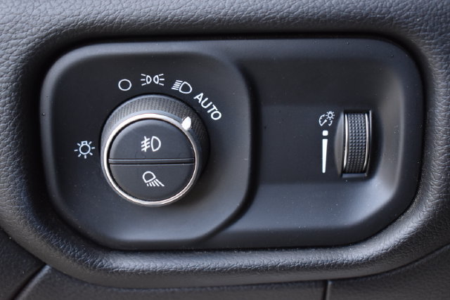 Used 2024 RAM 2500 Big Horn w/ Night Edition AWD/4WD image 24