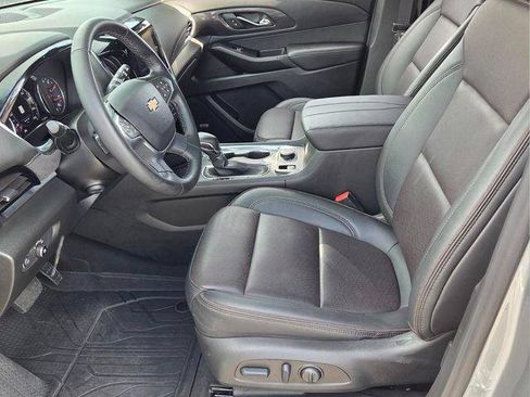 Used 2023 Chevrolet Traverse High Country FWD image 11