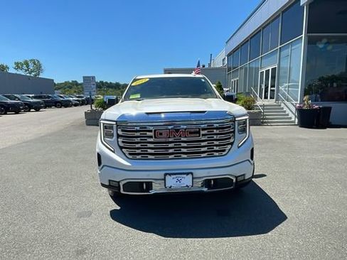 Used 2023 GMC Sierra 1500 Denali w/ Denali Reserve Package AWD/4WD image 2