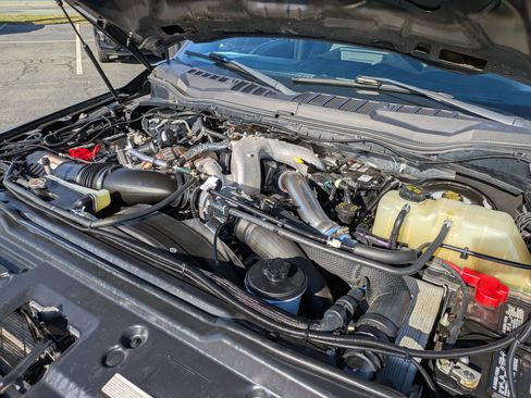 Used 2022 Ford F250 Lariat w/ Lariat Value Package image 35