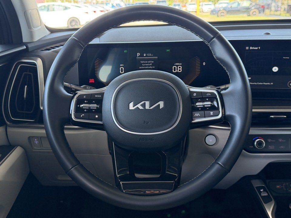 Used 2024 Kia Sorento S AWD/4WD image 14
