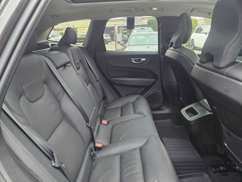 Certified 2025 Volvo XC60 B5 Plus w/ Protection Package Premier image 13