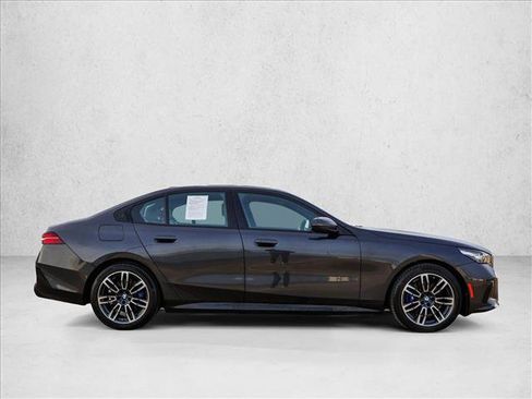 Used 2026 BMW 530i xDrive image 4