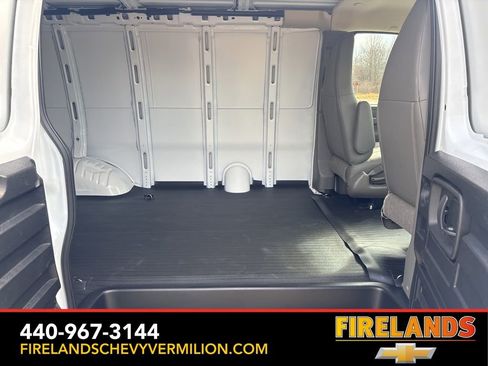 New 2026 Chevrolet Express 3500 image 40