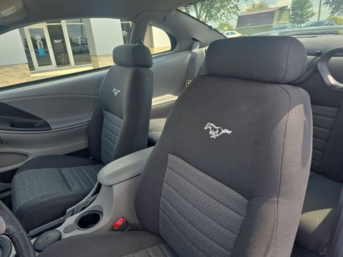 Used 2001 Ford Mustang GT RWD image 11