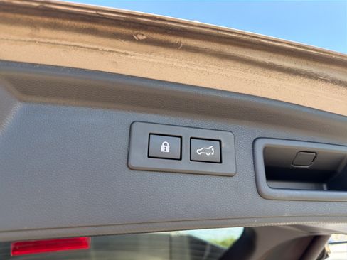 Used 2024 Subaru Forester Touring AWD/4WD image 11