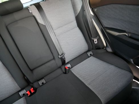 Used 2023 Nissan Rogue SV AWD/4WD image 14