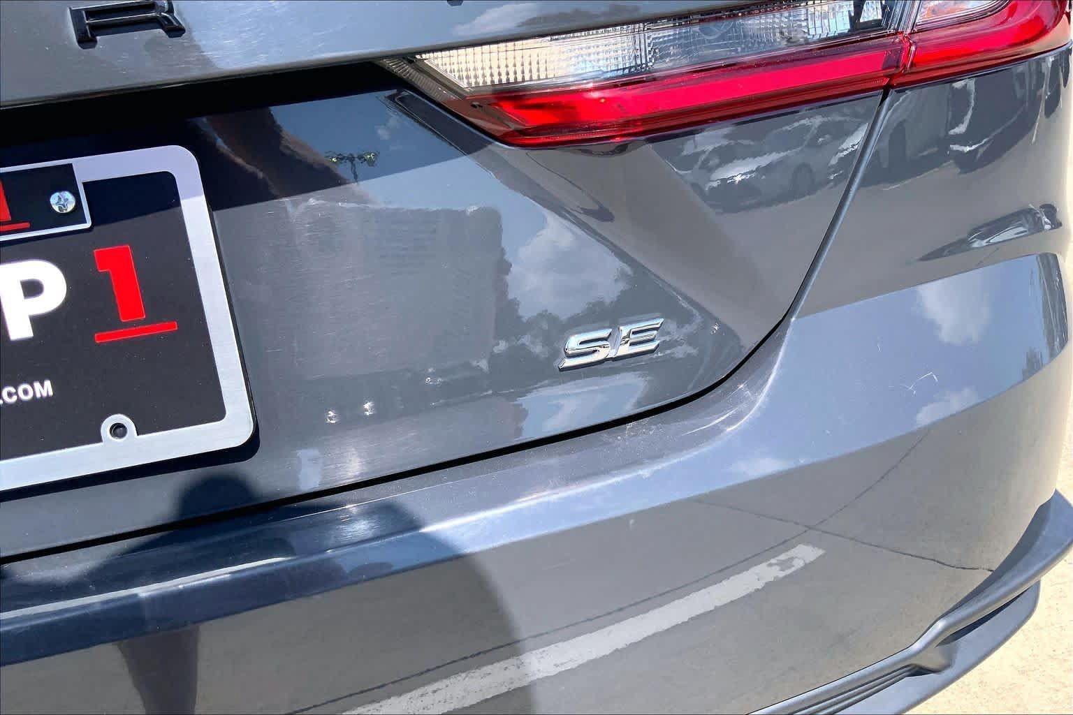 Used 2025 Toyota Camry SE FWD image 10