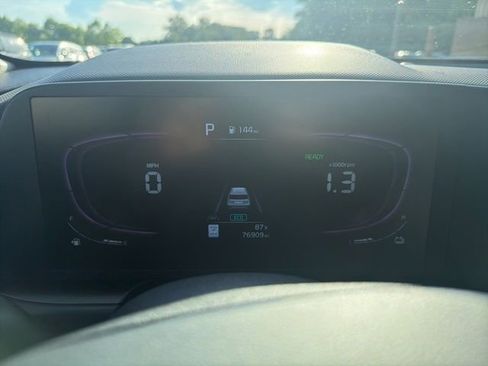 Used 2023 Kia Niro LX FWD image 11