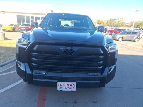 Used 2025 Toyota Tundra SR5 image 9