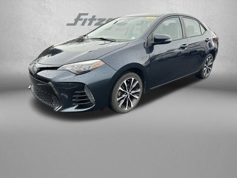 Used 2017 Toyota Corolla XSE image 3