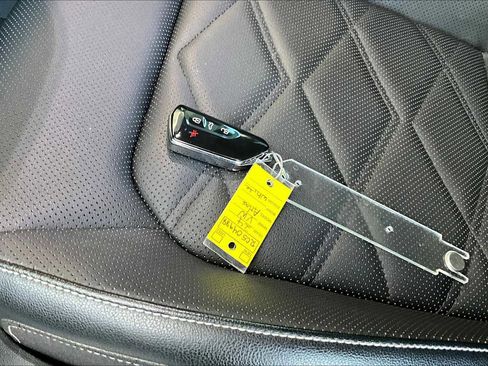 Certified 2024 Volkswagen Atlas SE image 28