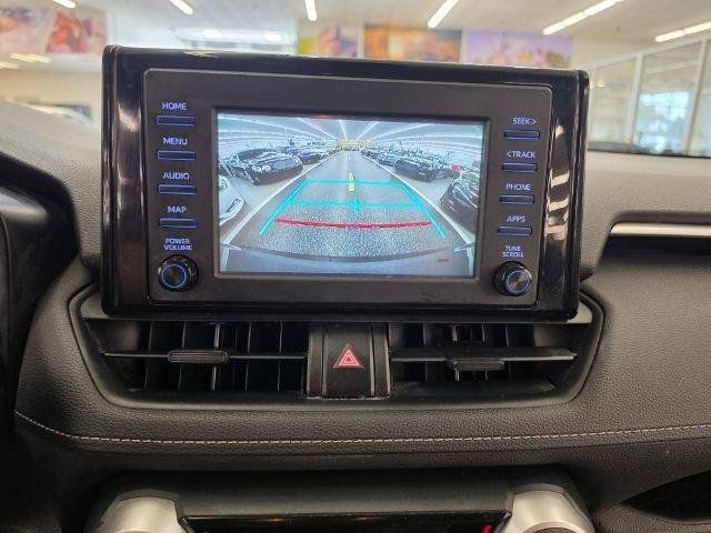 Used 2019 Toyota RAV4 LE w/ Carpet Mat Package FWD image 18