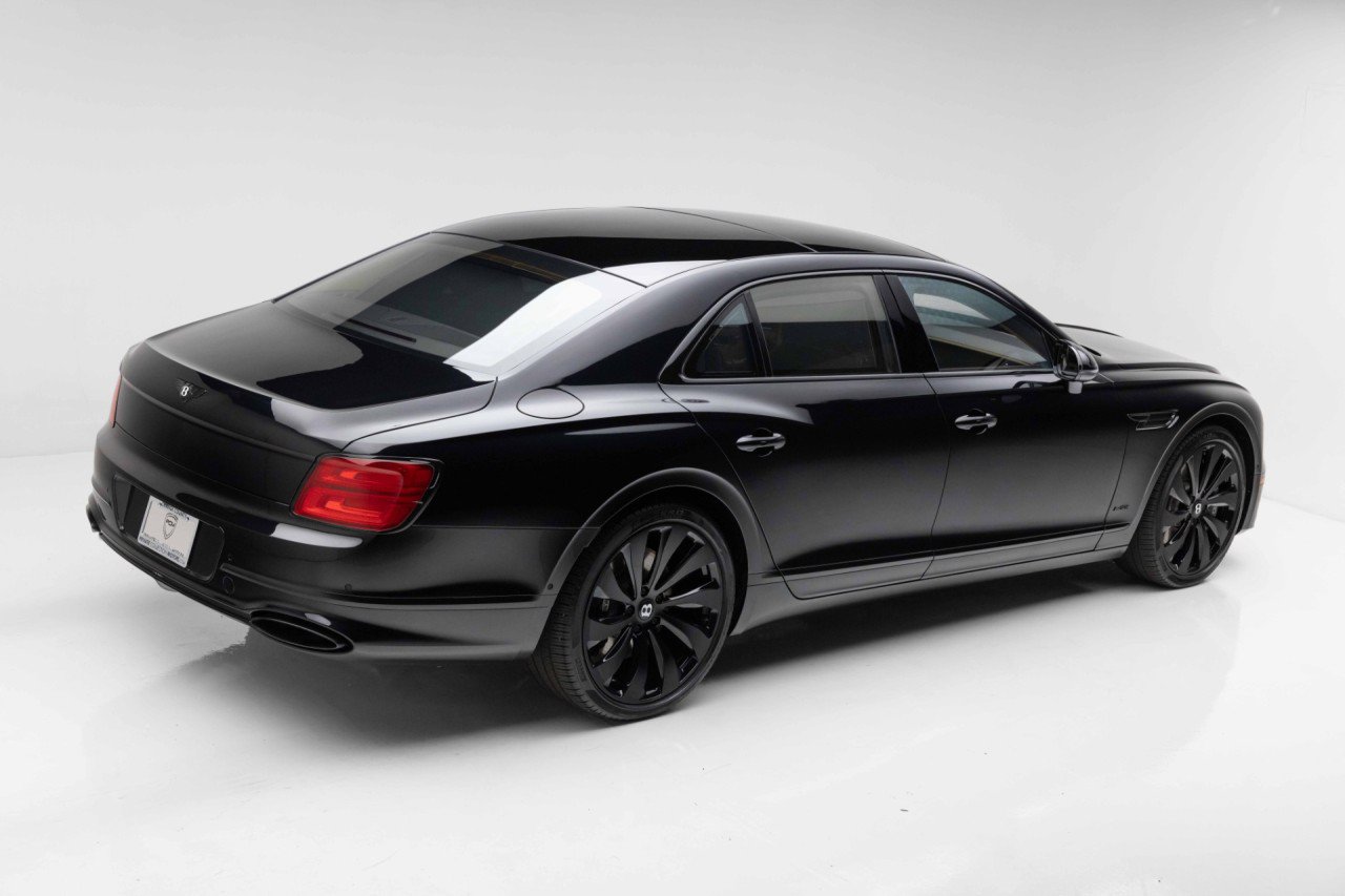 Used 2022 Bentley Flying Spur W12 AWD/4WD image 3