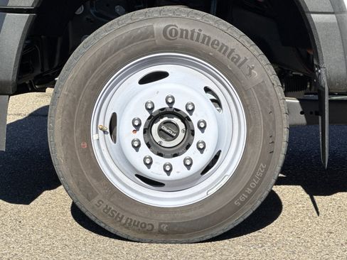 New 2025 Ford F550 4x4 Regular Cab Super Duty image 22