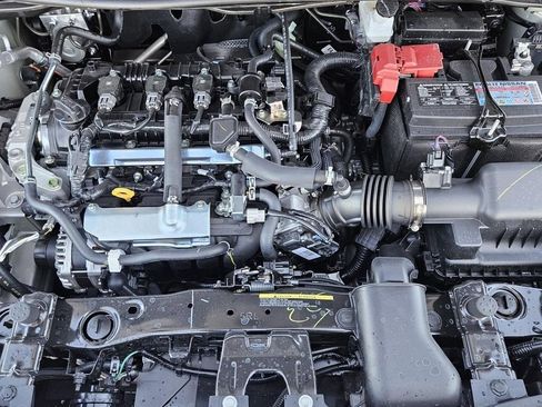 New 2025 Nissan Versa SR w/ Trunk Package image 18