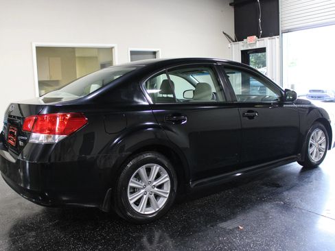 Used 2012 Subaru Legacy 2.5i Premium AWD/4WD image 3