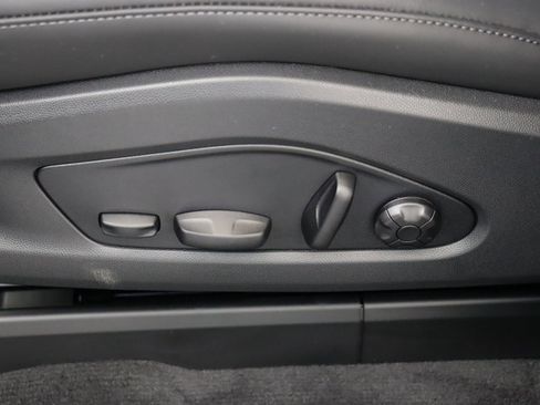 Used 2024 Porsche Macan 4 Electric image 28