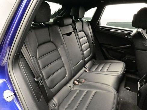Certified 2025 Porsche Macan image 17