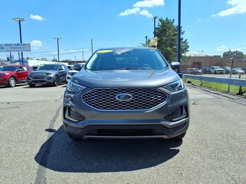 Certified 2024 Ford Edge SEL w/ Convenience Package AWD/4WD image 3
