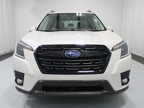 Used 2023 Subaru Forester Premium AWD/4WD image 5
